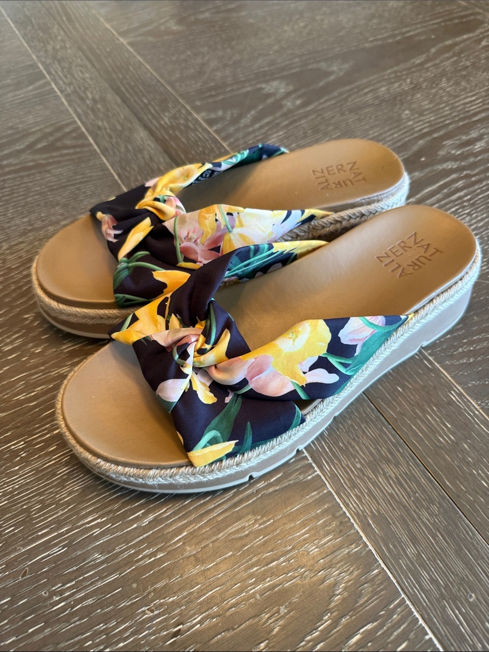Naturalizer Womens Dayana Slip On Slide Sandals 8.5 excellent condition